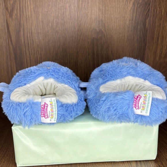 🔥🔥🔥Squishmallows Fuzzy Blue Slippers Size: 11-12 Toddler Unisex🔥🔥🔥 - Picture 5 of 9